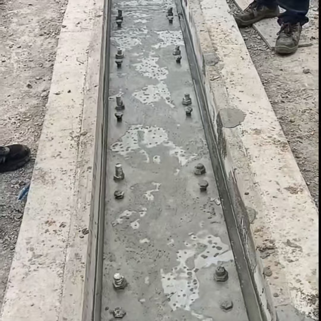 资溪港口码头起重机龙门吊重型机械设备稳固用早强快凝轨道胶泥
